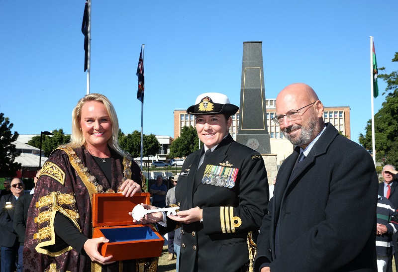 Commander-Sellick-receiving-Key-to-the-City-inside.jpg