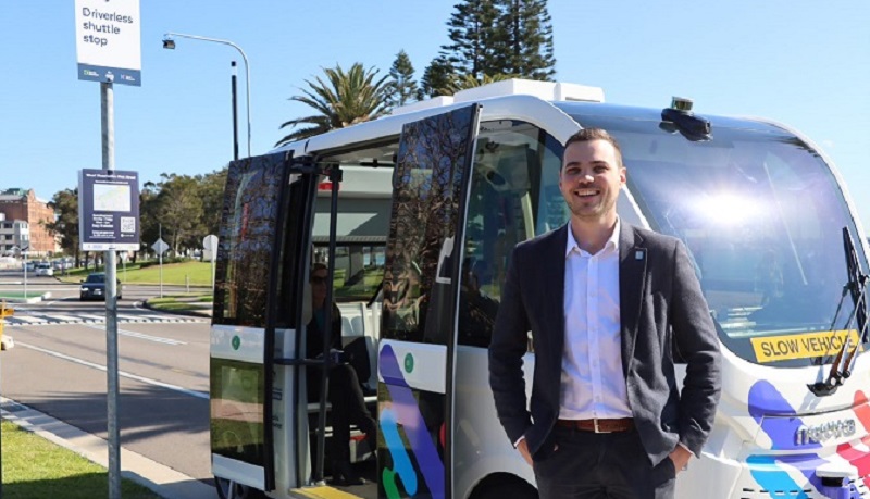 Deputy-Lord-Mayor-and-driverless-shuttle-inside.jpg